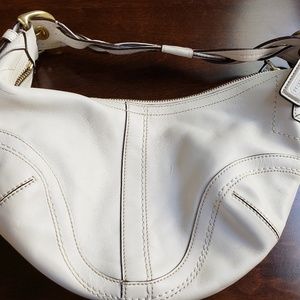 Coach leather shoulder bag